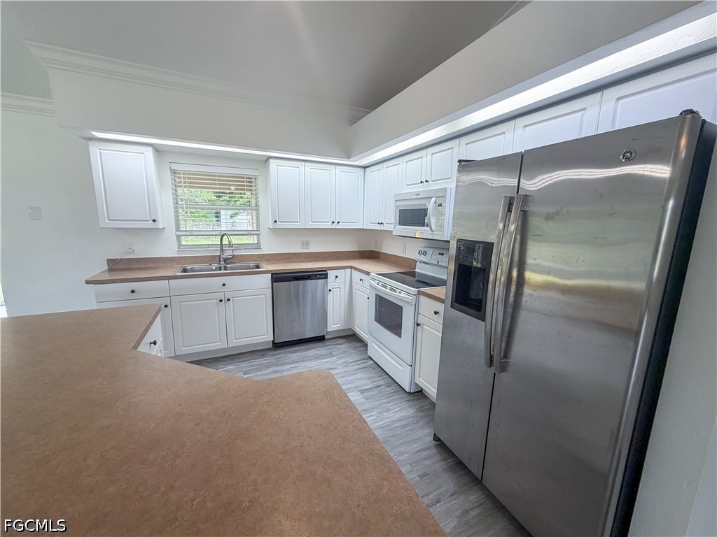 924 Nw 12th Place - Photo 4