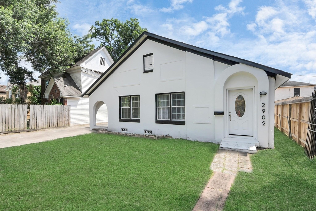 2902 Truxillo Street - Photo 1