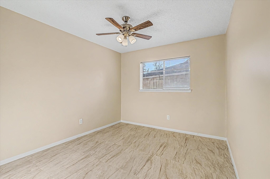 20203 Fox Stone Lane - Photo 25