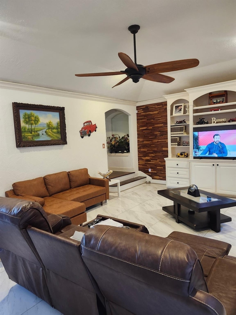 6015 Ladonia Street - Photo 4