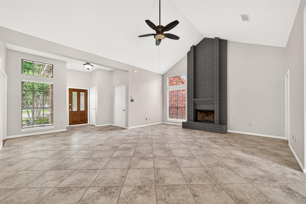 34 Green Slope Place - Photo 9