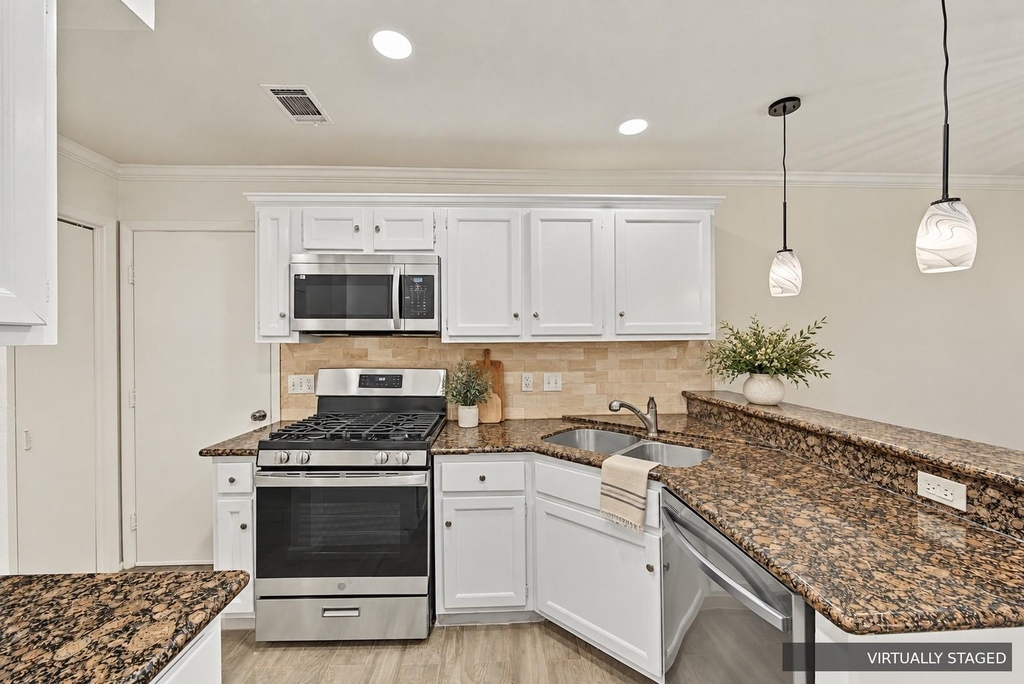 2711 Grants Lake Boulevard - Photo 13