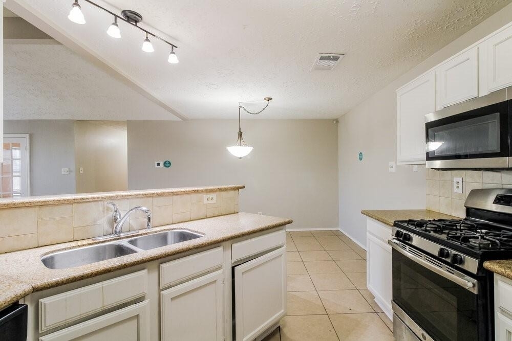 15503 Boulder Oaks Drive - Photo 7
