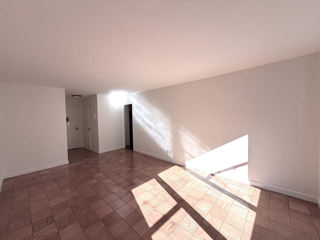 East 36th Street - Photo 2