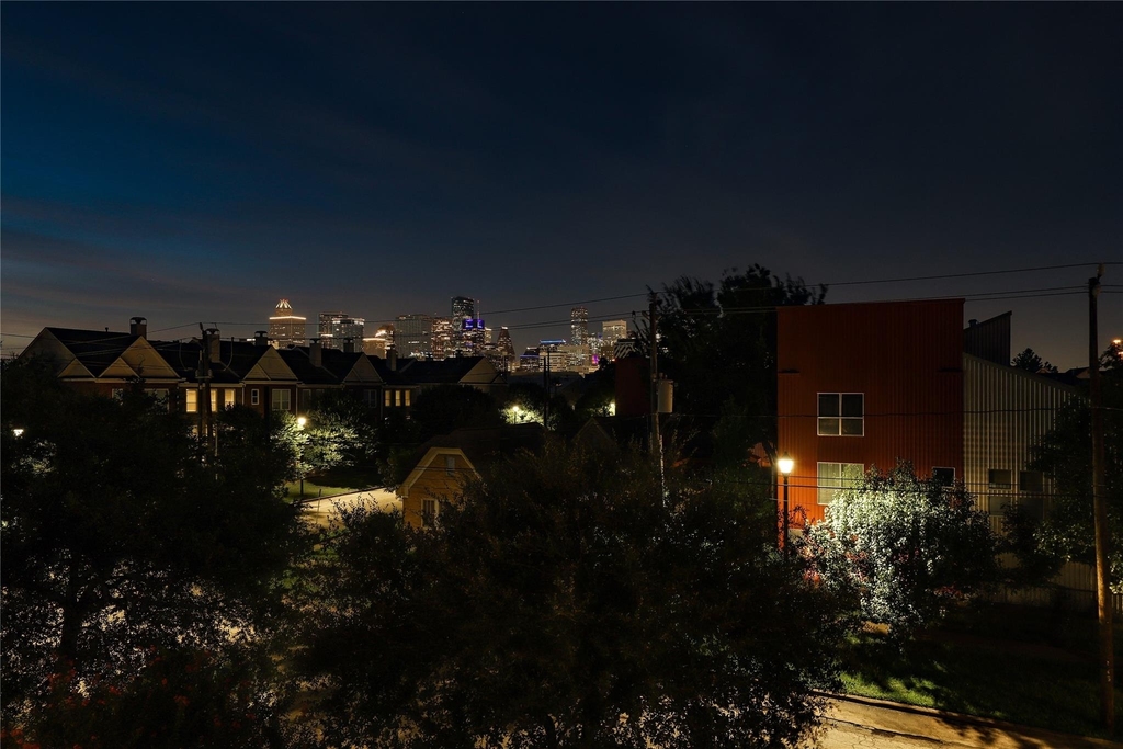 1806 Tuam Street - Photo 29