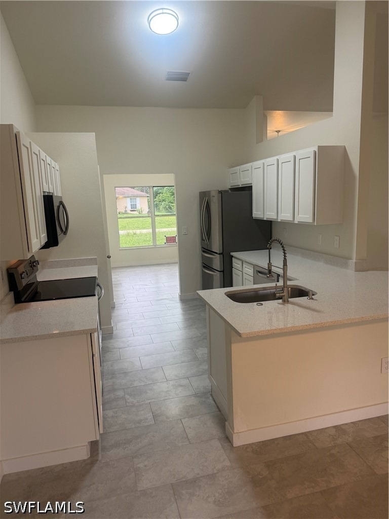 720 Lamar Street E - Photo 2