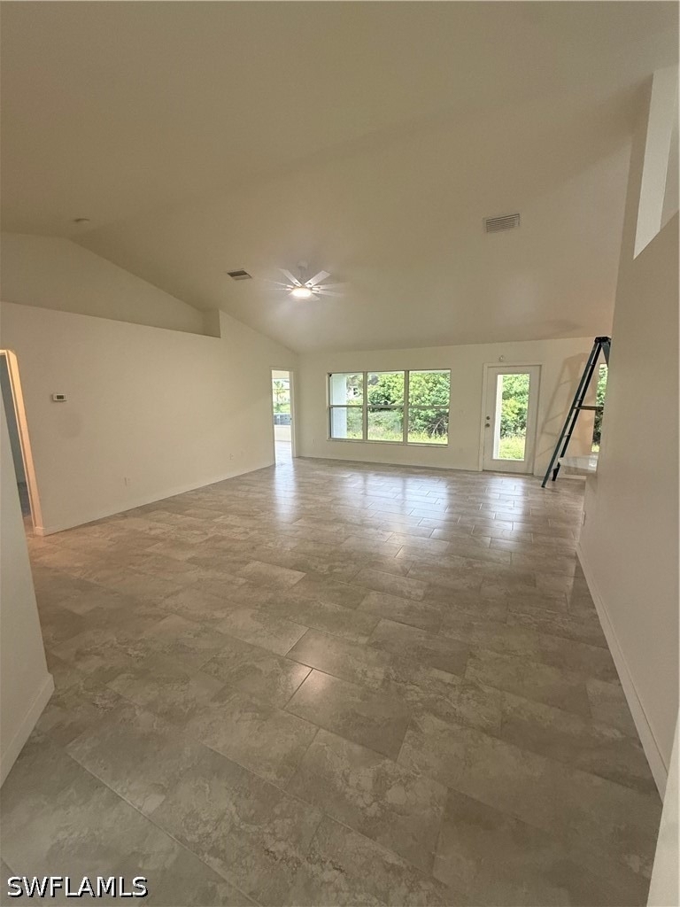 720 Lamar Street E - Photo 6