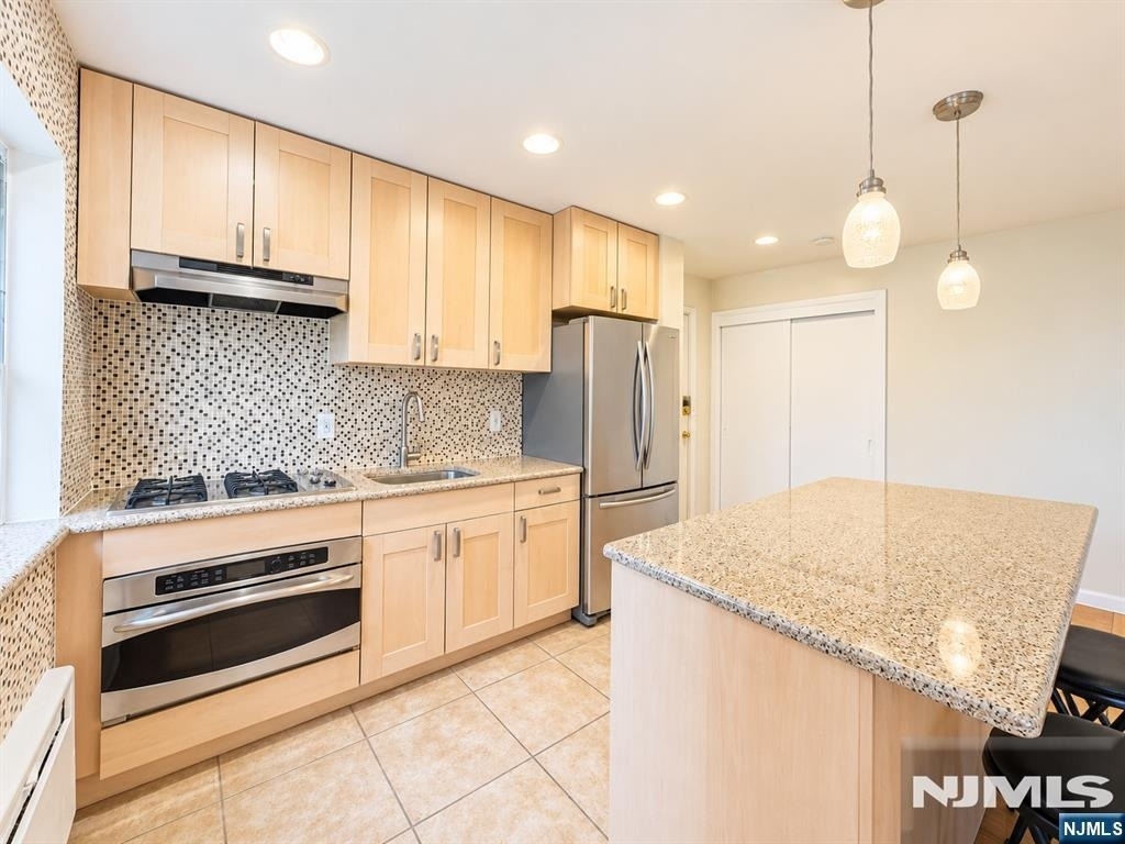 3001 Edwin - Photo 6