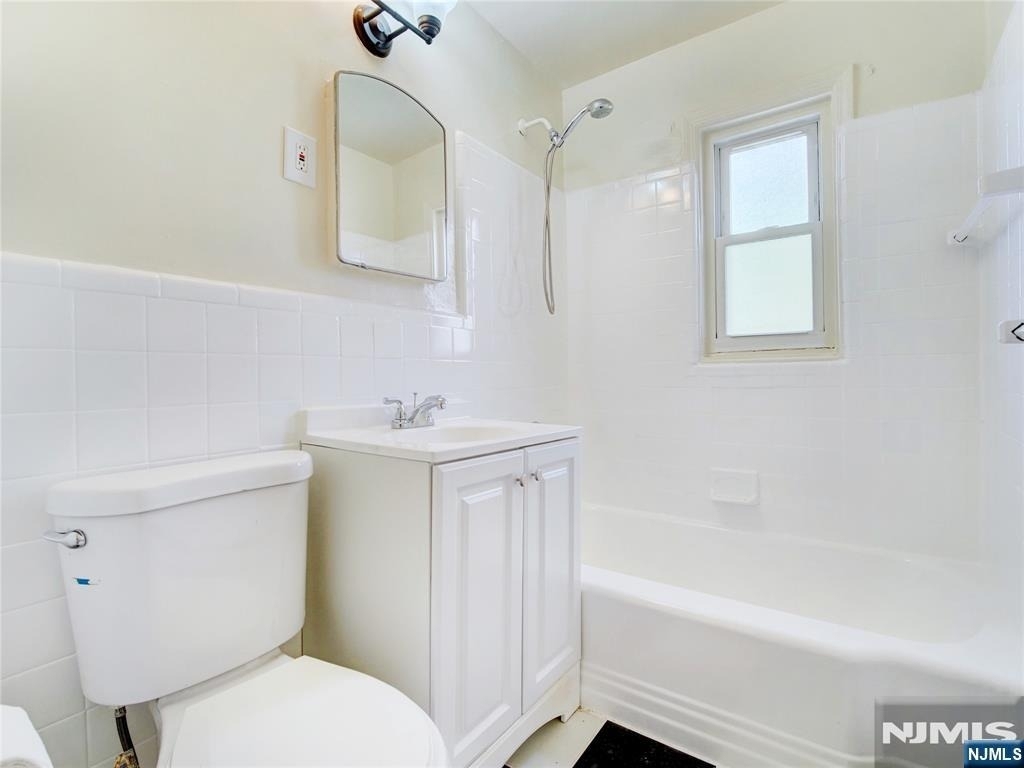 138 Lincoln - Photo 10