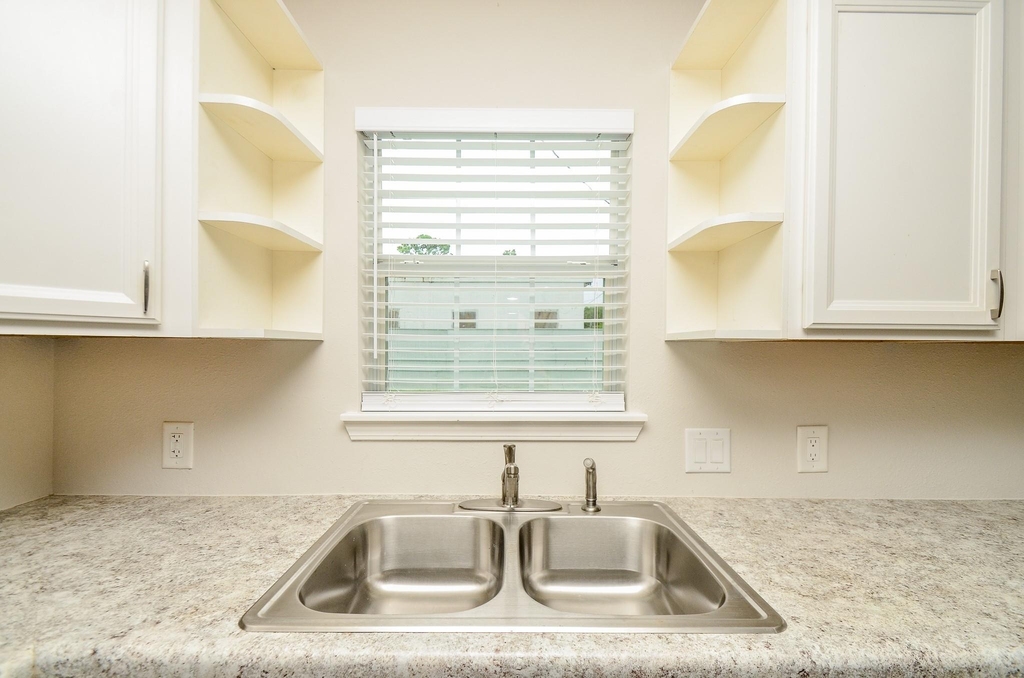 6425 Sidney Street - Photo 8