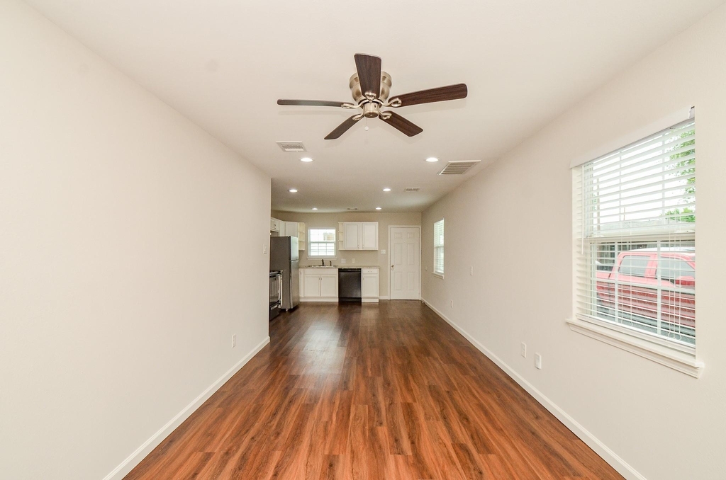 6425 Sidney Street - Photo 3