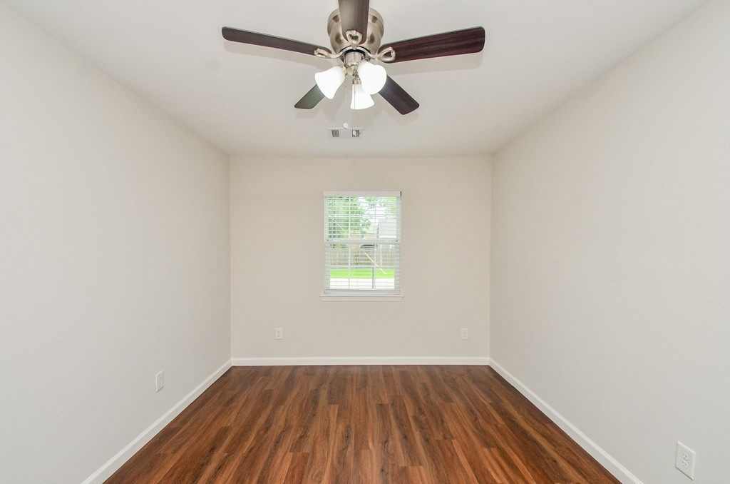 6425 Sidney Street - Photo 4