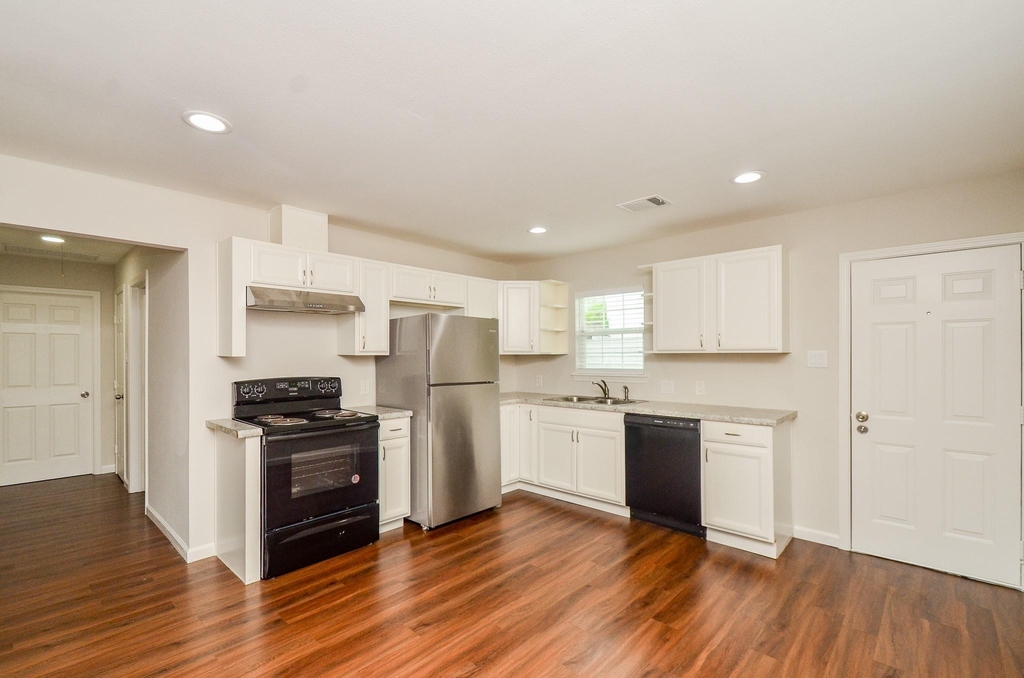 6425 Sidney Street - Photo 7
