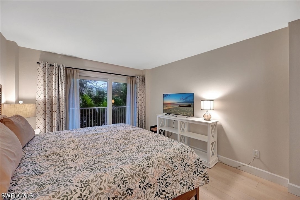 1300 Gulf Shore Boulevard N - Photo 14