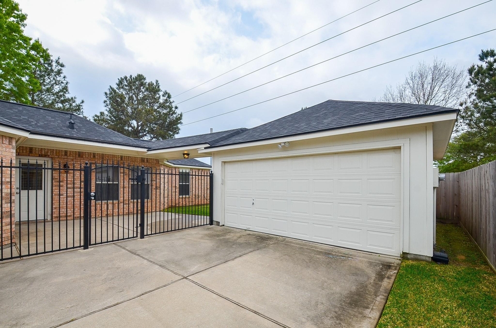 4226 Windy Chase Lane - Photo 25
