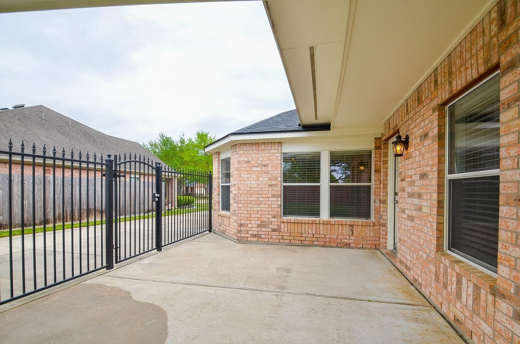4226 Windy Chase Lane - Photo 27