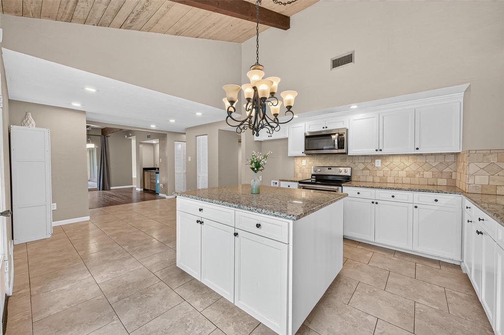 23610 Creekview Drive - Photo 12