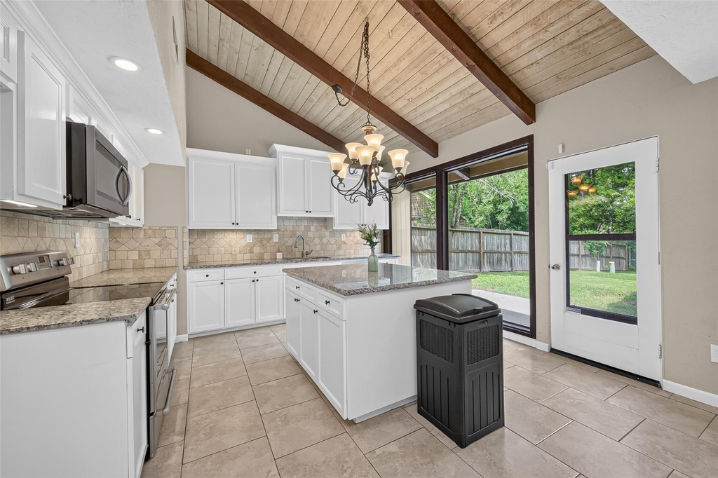 23610 Creekview Drive - Photo 11