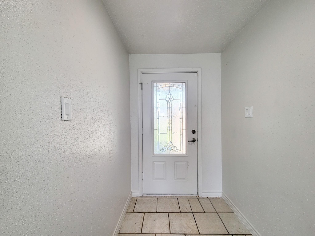 10102 Park Lane - Photo 5