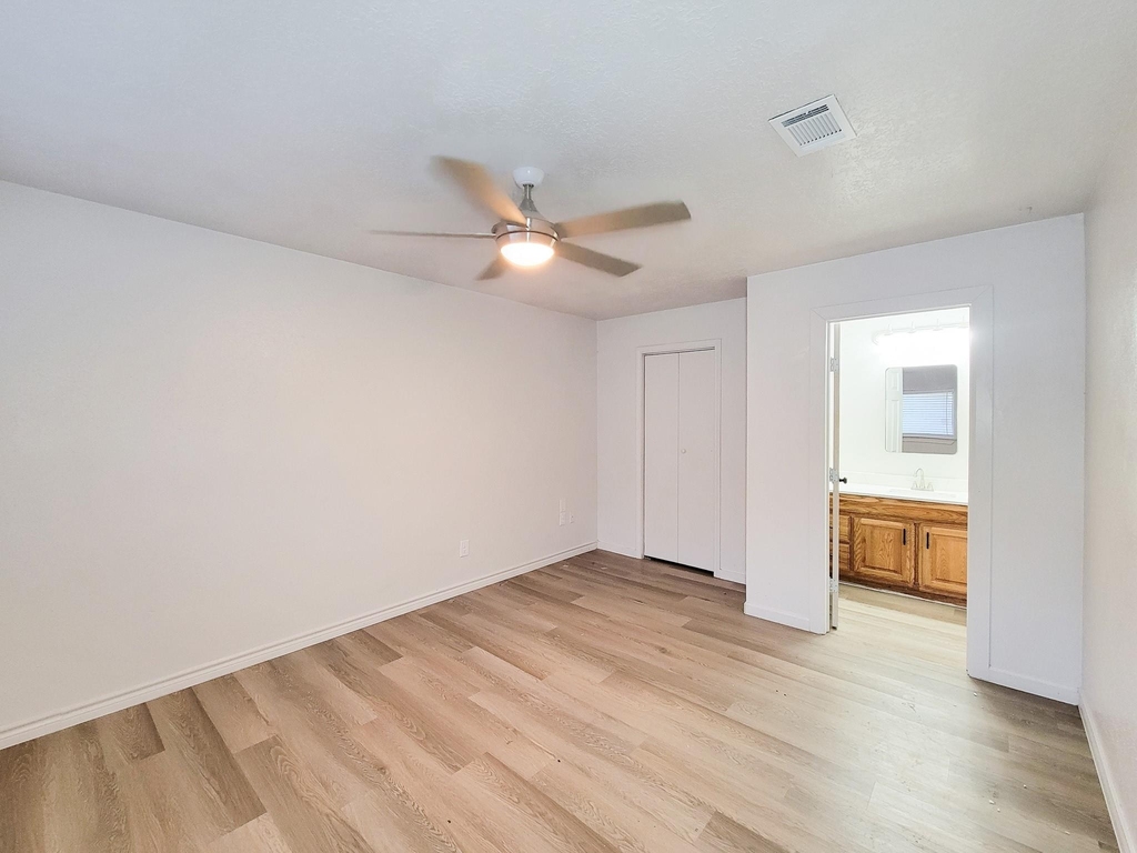 10102 Park Lane - Photo 19