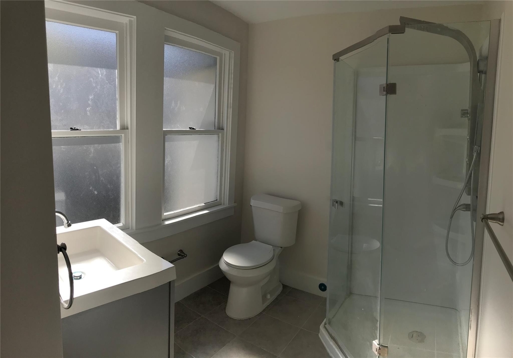 1104 E 26th Street - Photo 10