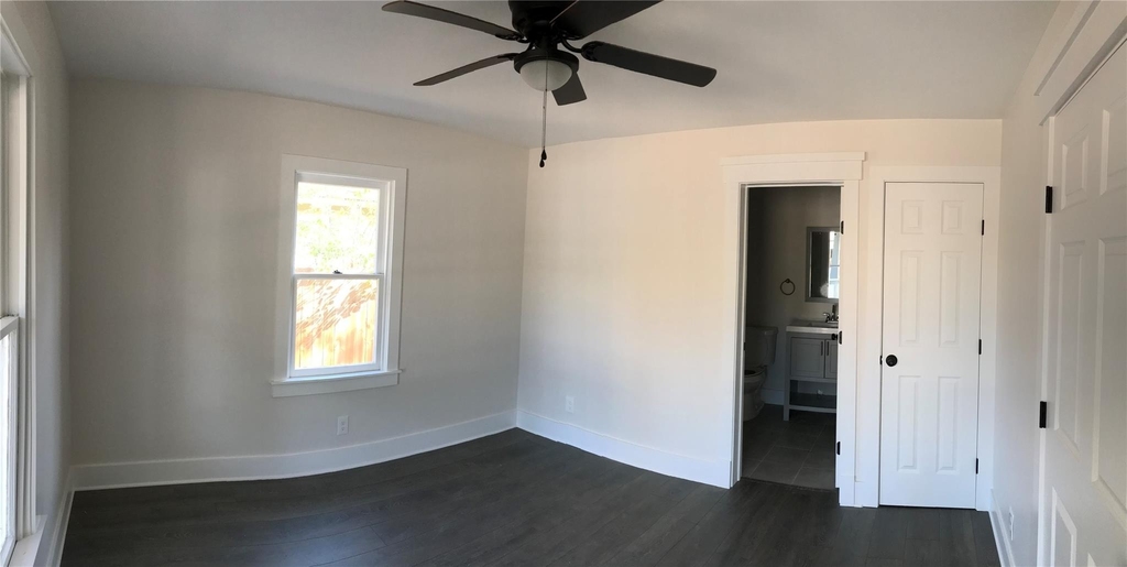 1104 E 26th Street - Photo 9