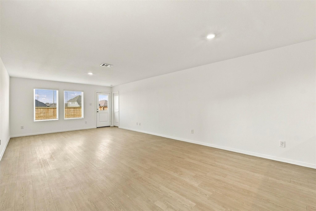 1643 Windrose Bend - Photo 6