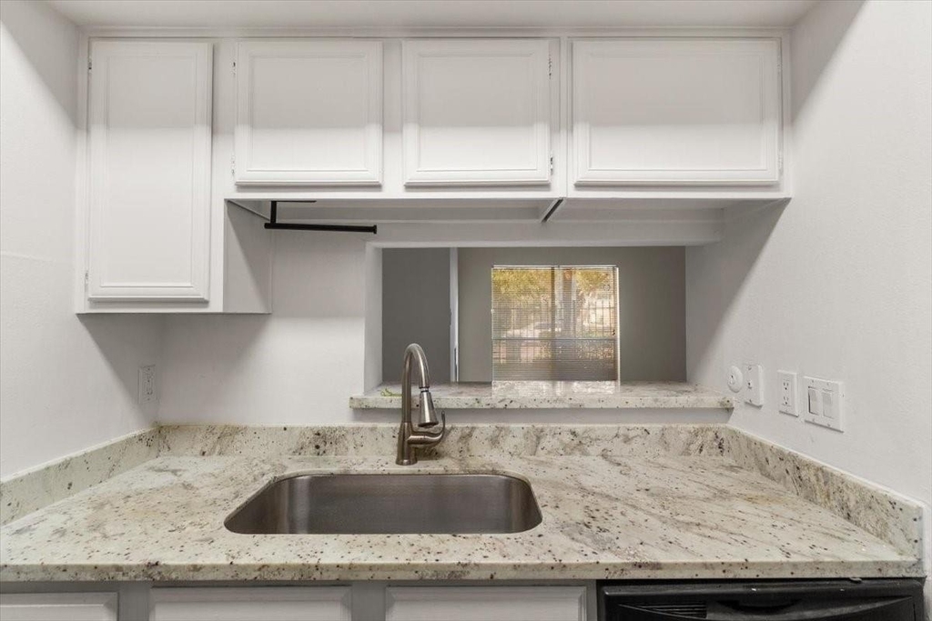 2025 Augusta Drive - Photo 12