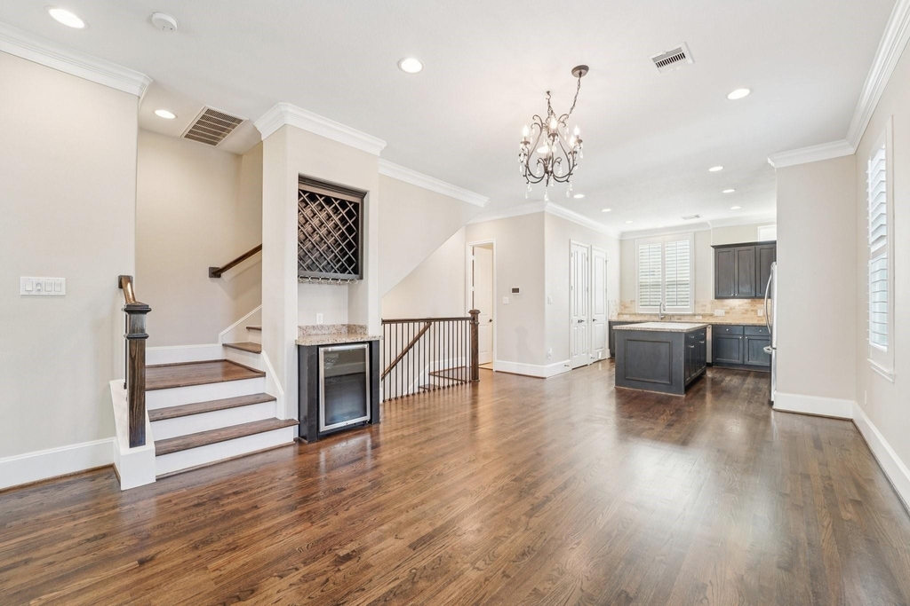 2421 Beall Street - Photo 10