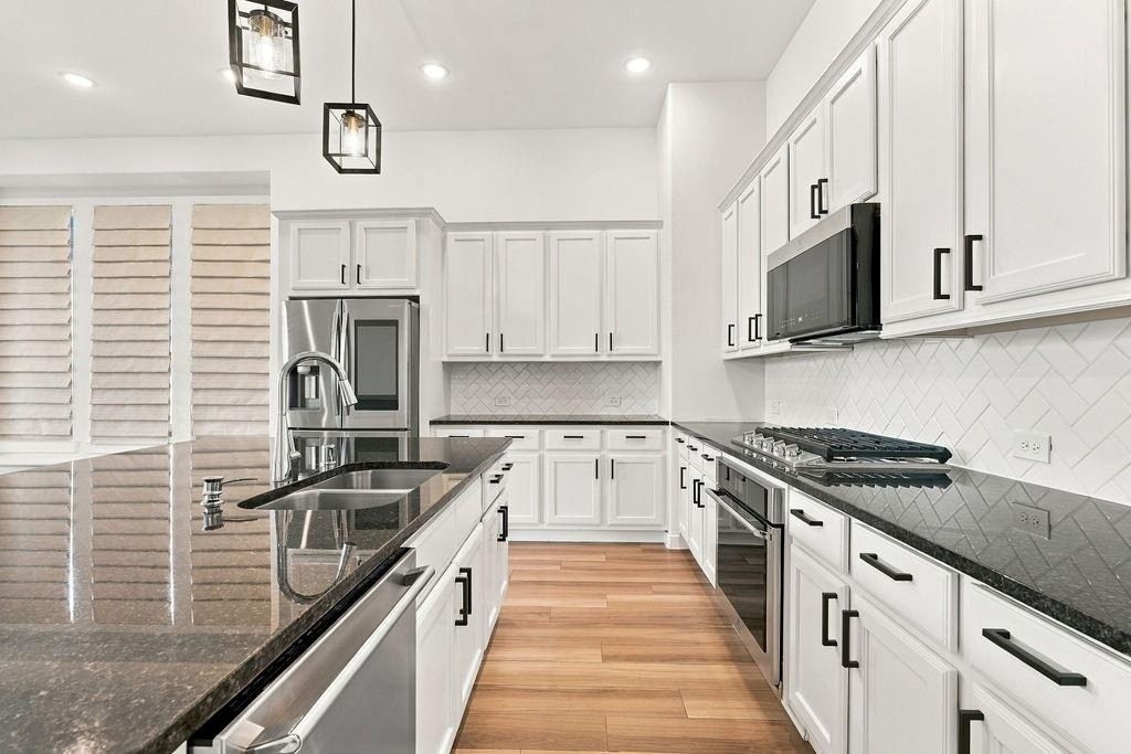 4103 Shackleton Court - Photo 10