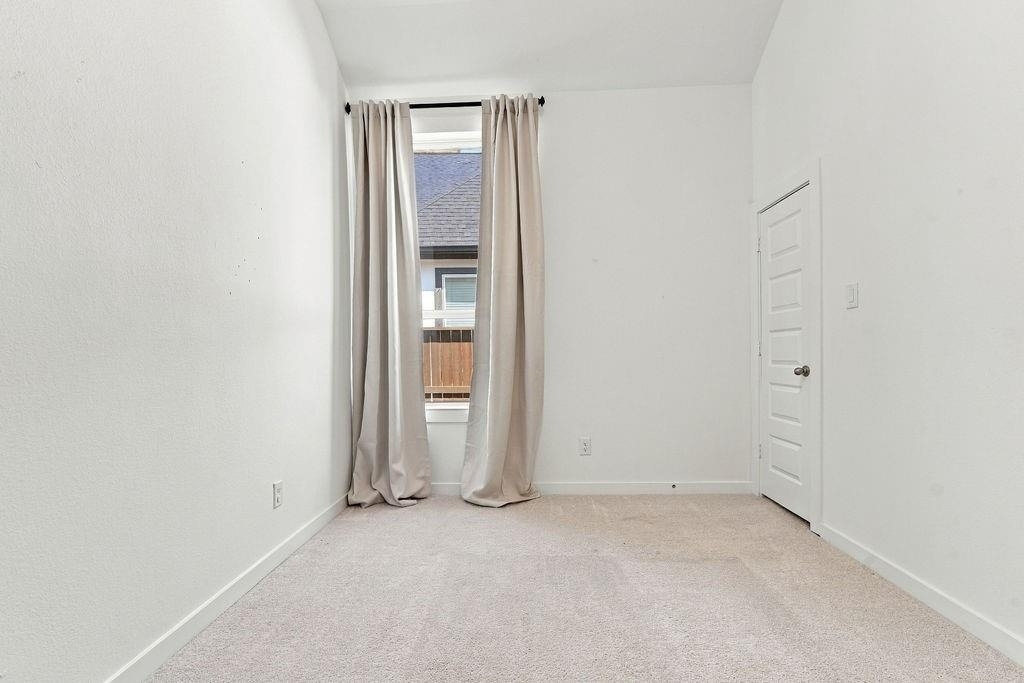 4103 Shackleton Court - Photo 32
