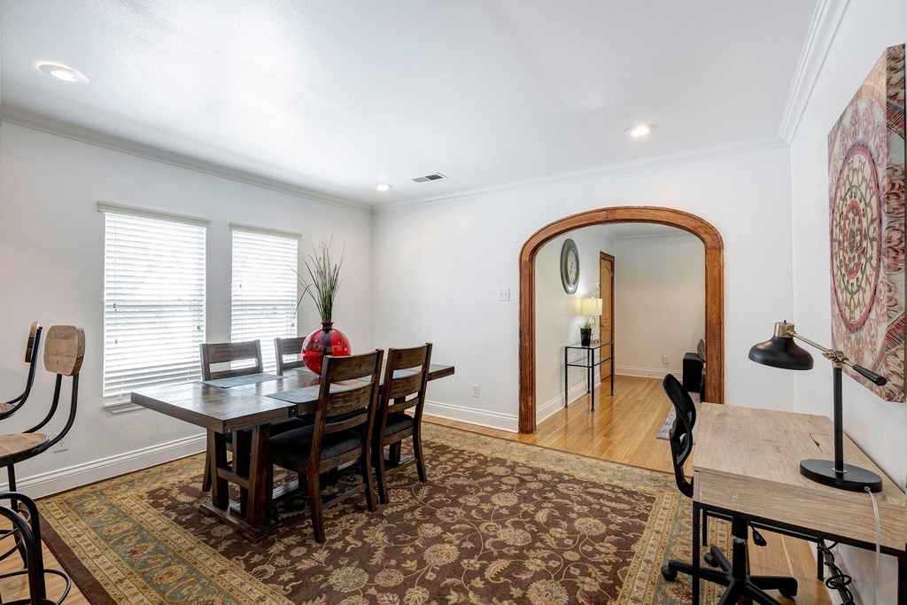 1811 Marshall Street - Photo 4