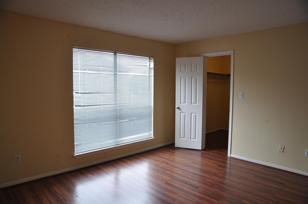 3754 Tanglewilde Street - Photo 18