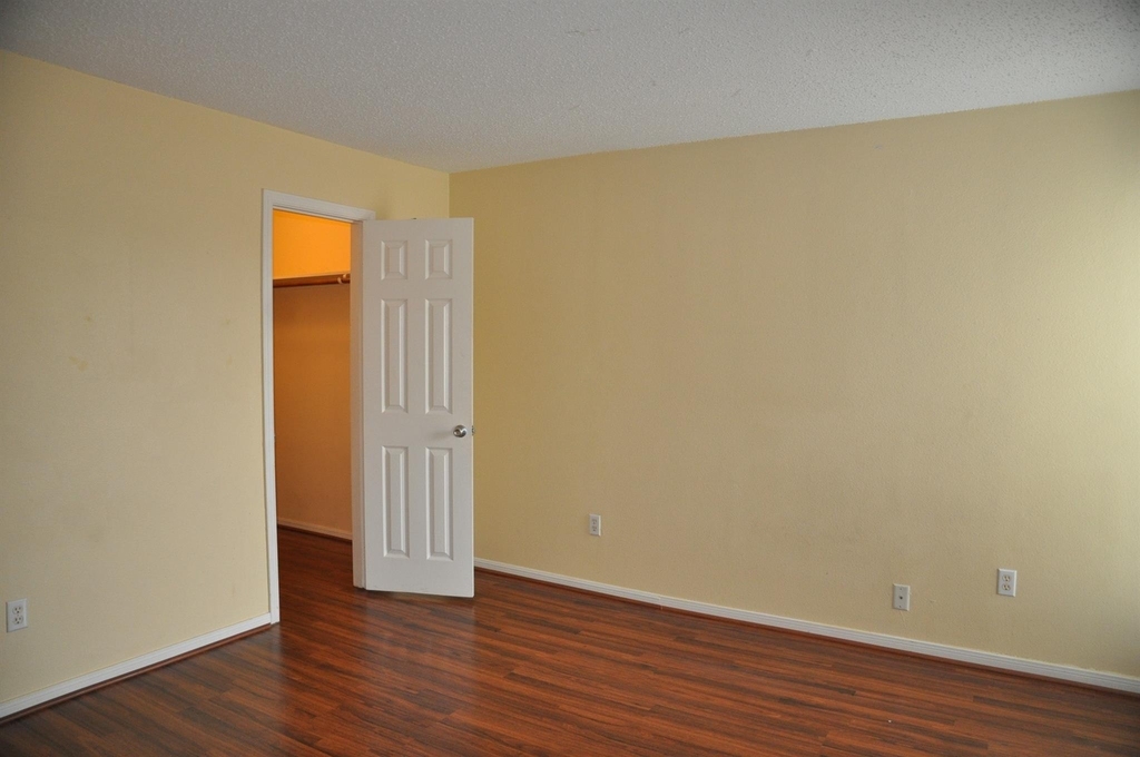 3754 Tanglewilde Street - Photo 12
