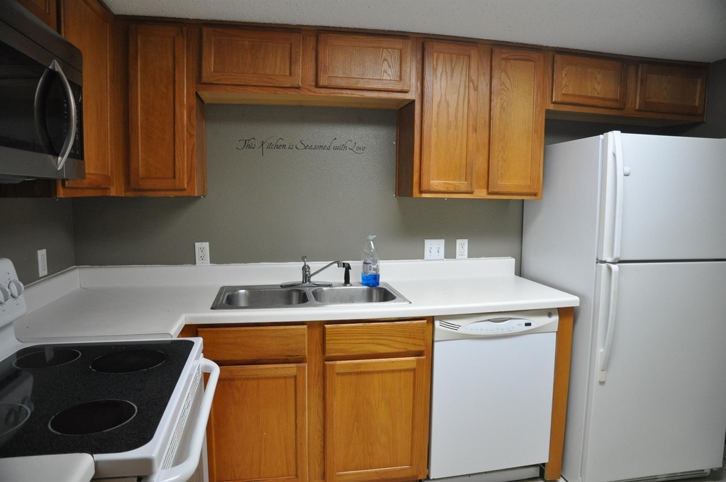 3754 Tanglewilde Street - Photo 5