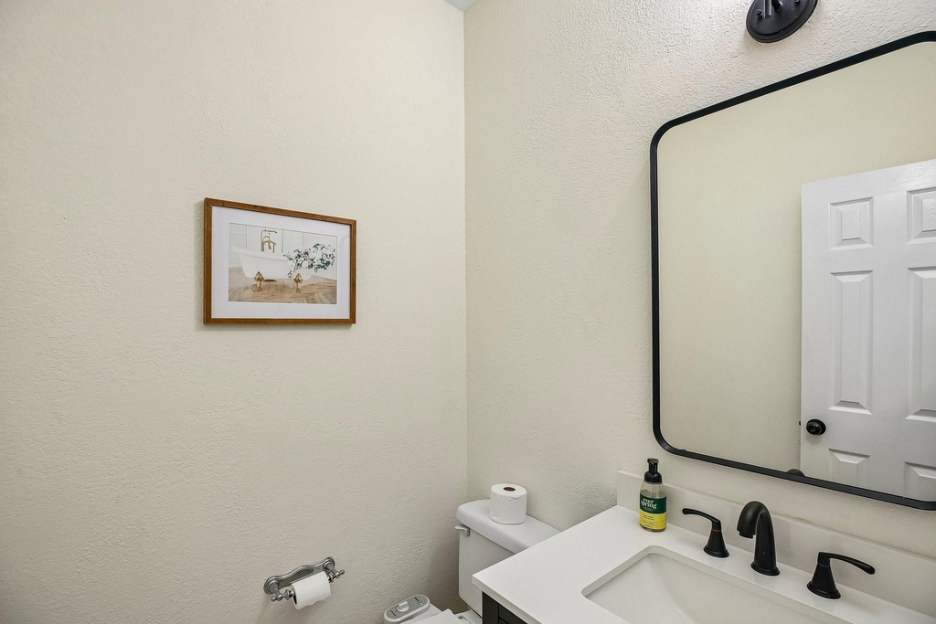 14 Guinevere Place - Photo 18