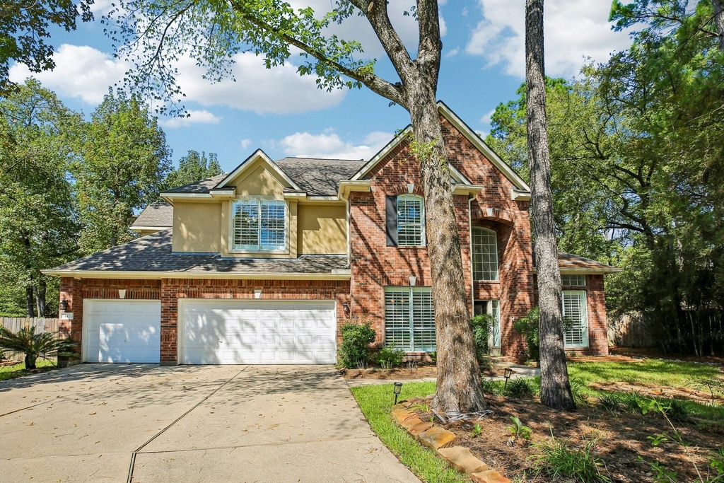 14 Guinevere Place - Photo 2