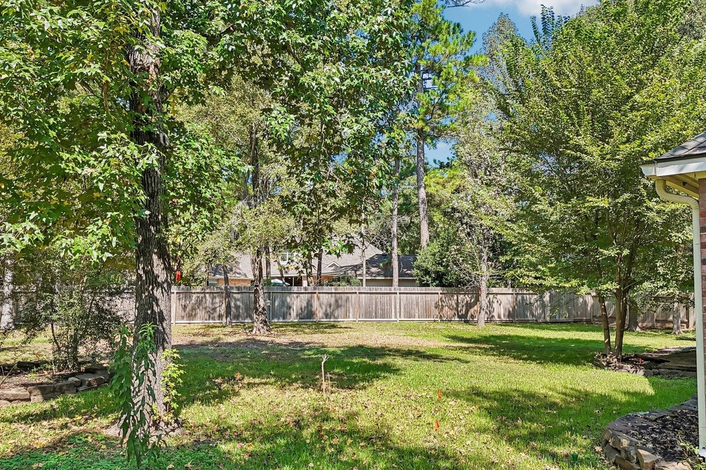 14 Guinevere Place - Photo 42