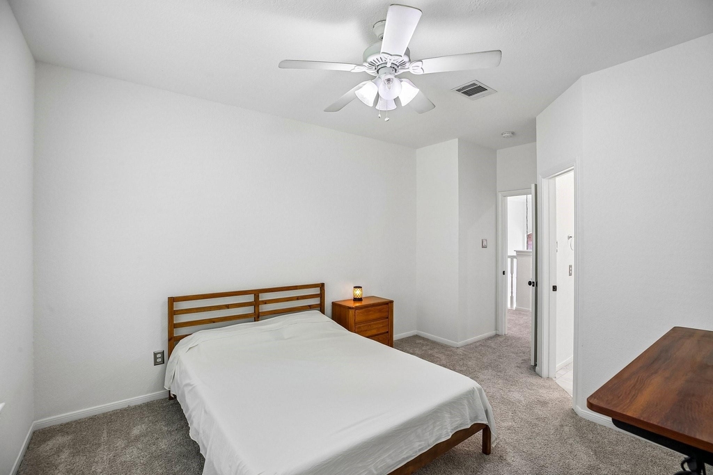 14 Guinevere Place - Photo 28