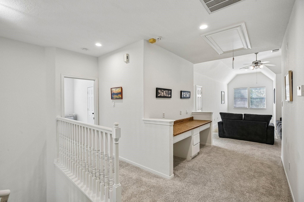 14 Guinevere Place - Photo 26