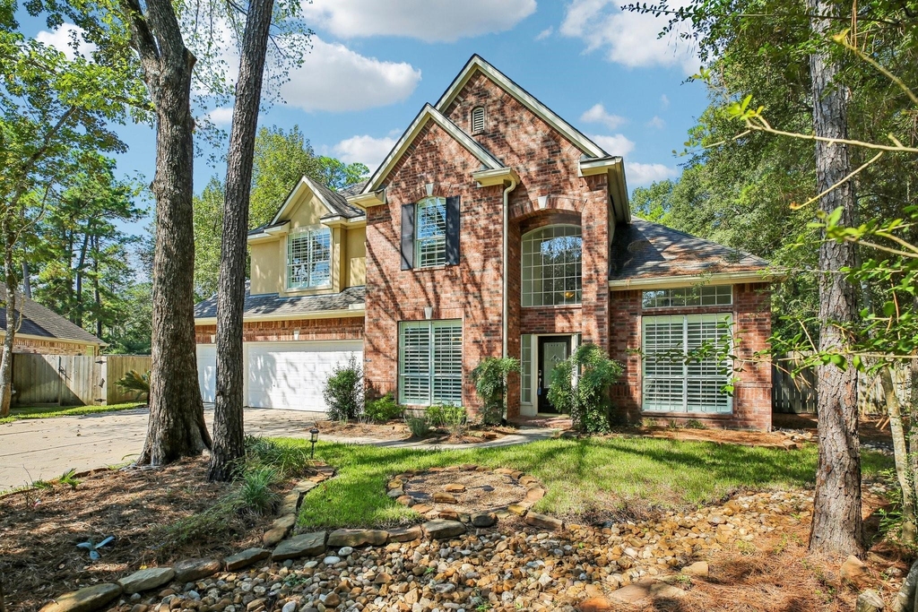 14 Guinevere Place - Photo 1