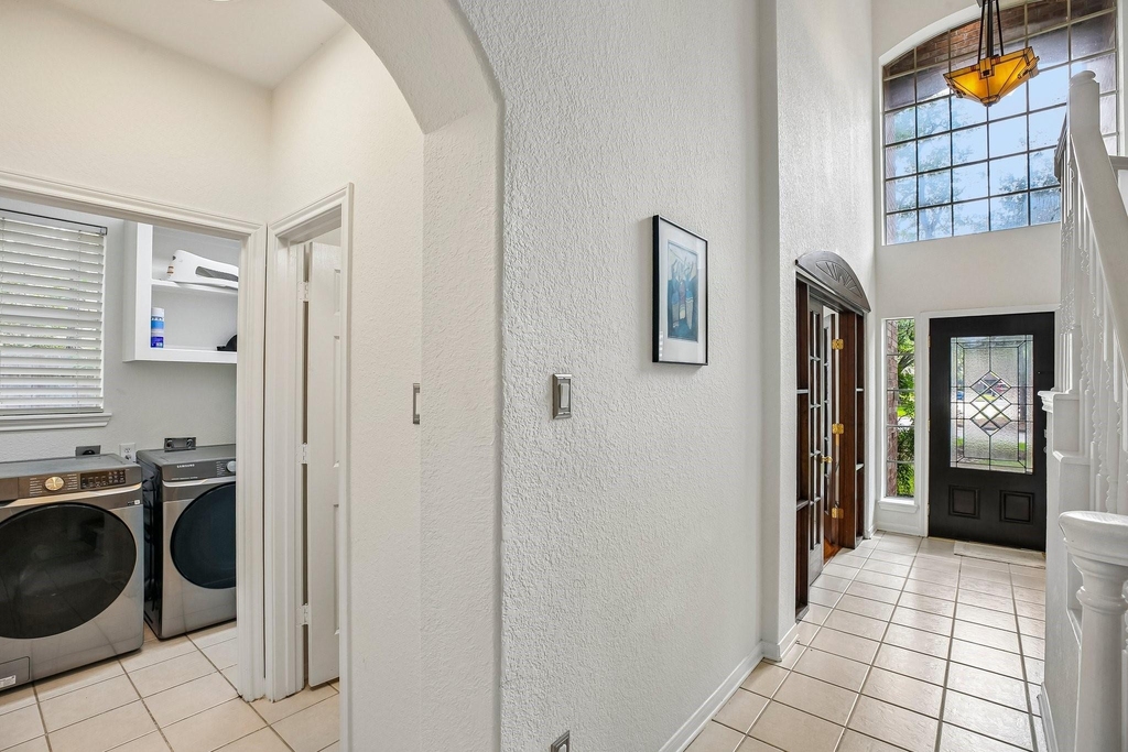 14 Guinevere Place - Photo 16