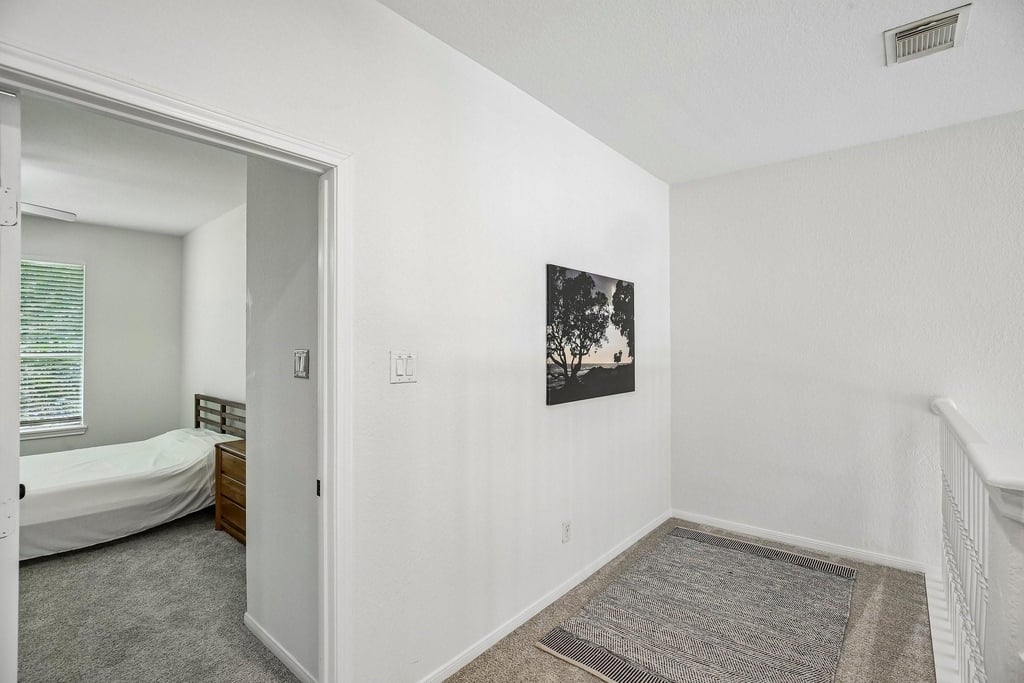 14 Guinevere Place - Photo 25
