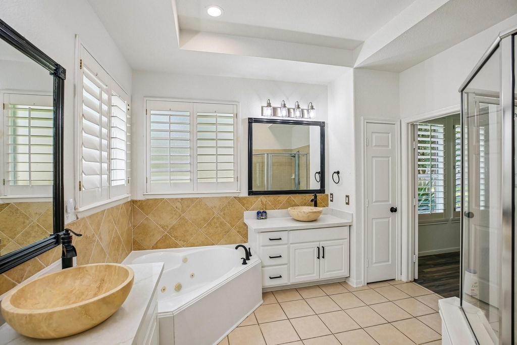 14 Guinevere Place - Photo 24