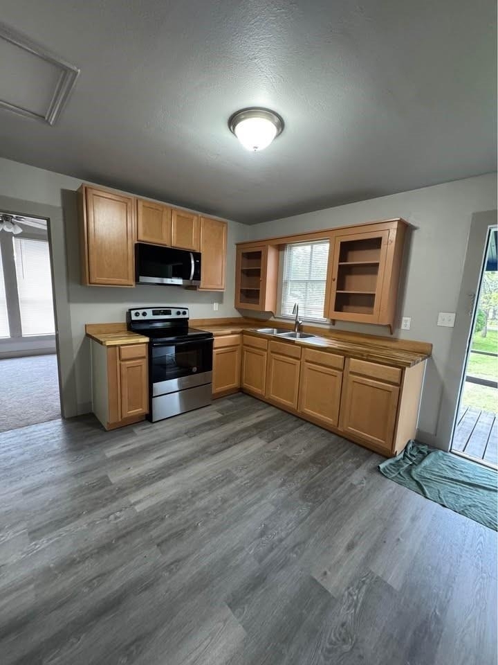 415 N Rockisland Street - Photo 4