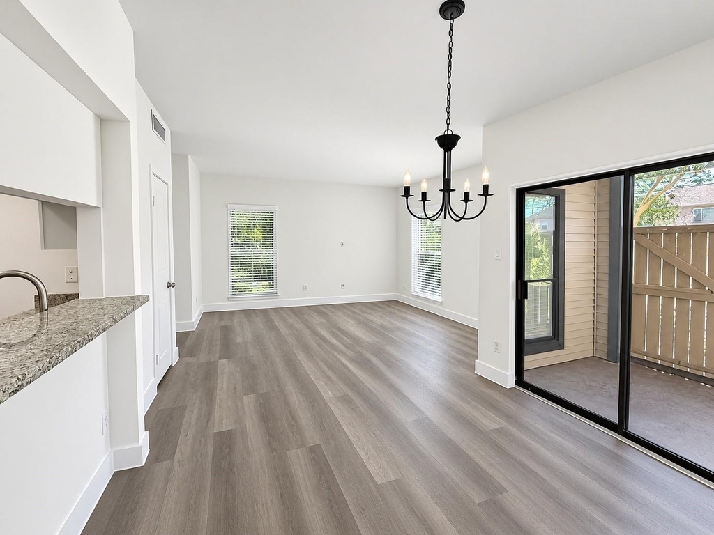 2025 Augusta Drive - Photo 15