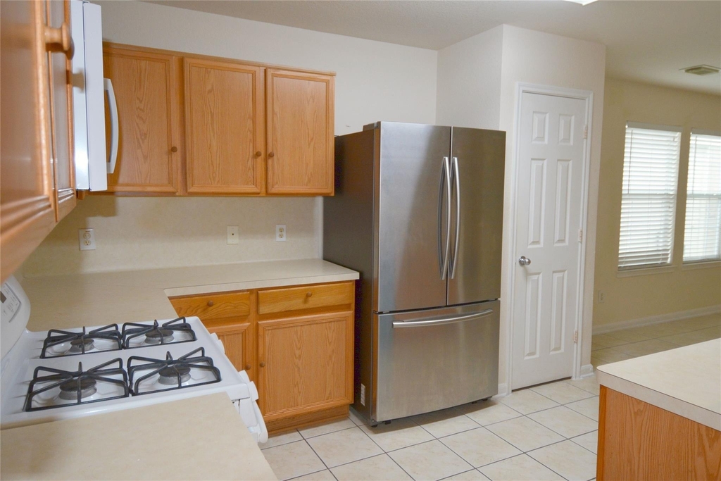 13018 Hill Canyon Lane - Photo 9
