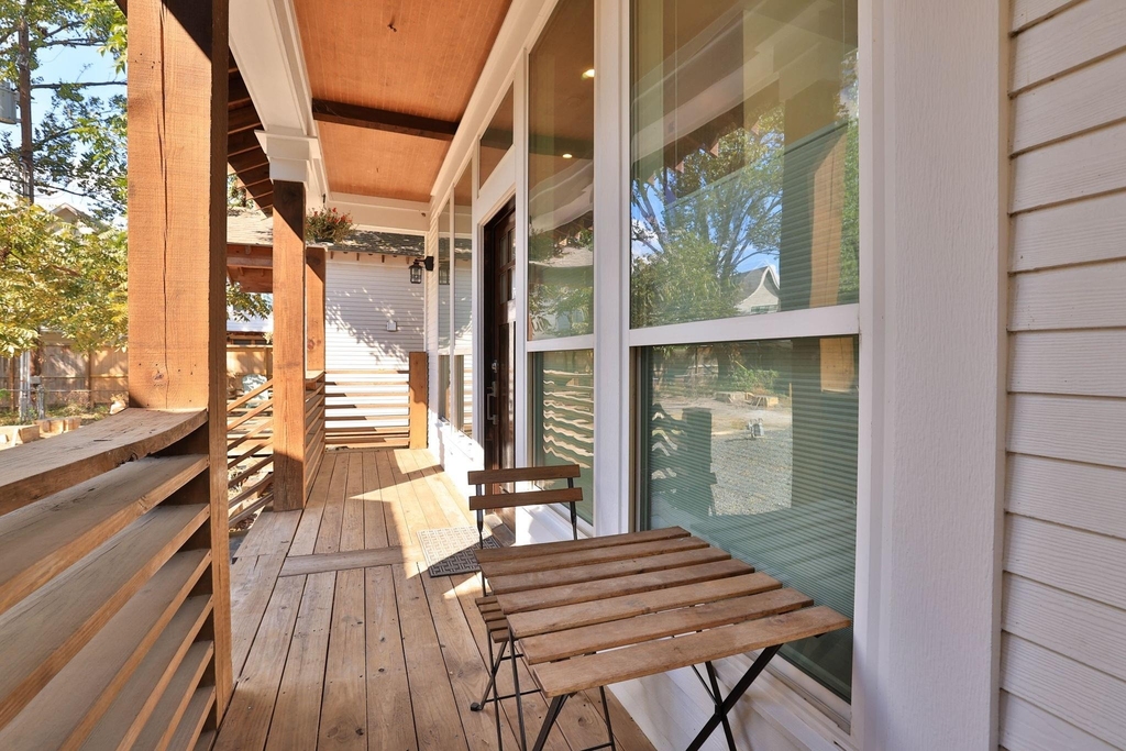 815 E 23rd Street - Photo 1