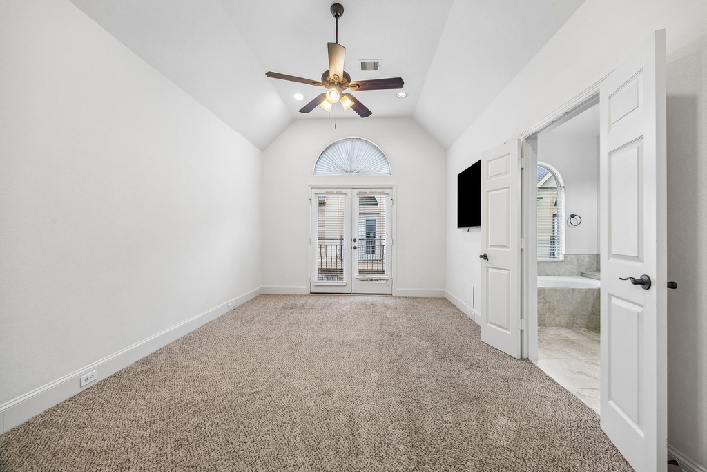 330 Gregg Street - Photo 2