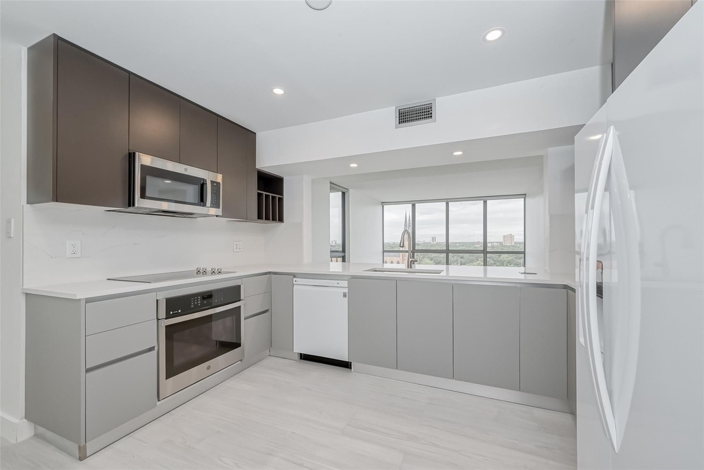 5001 Woodway Drive - Photo 6